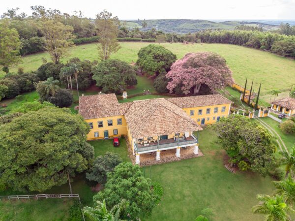 TOUR NA FAZENDA SANTA MARIA